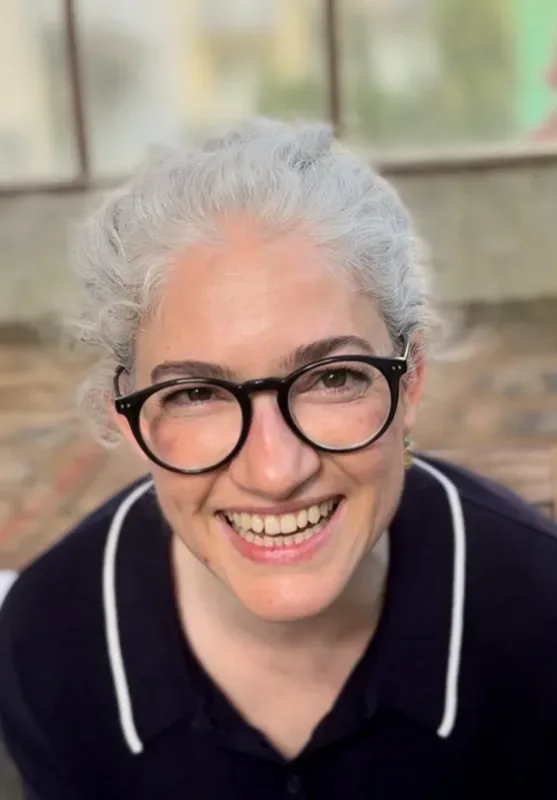 Profilbild von Aslı C. Ayten Trauma-Schreibberaterin